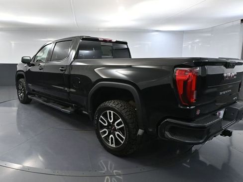 Used 2023 GMC Sierra 1500 AT4 w/ Technology Package AWD/4WD image 9