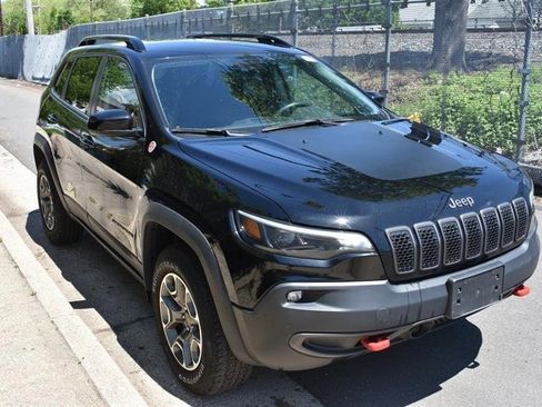 Used 2022 Jeep Cherokee Trailhawk image 4