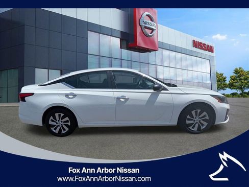 Certified 2024 Nissan Altima 2.5 S FWD image 6