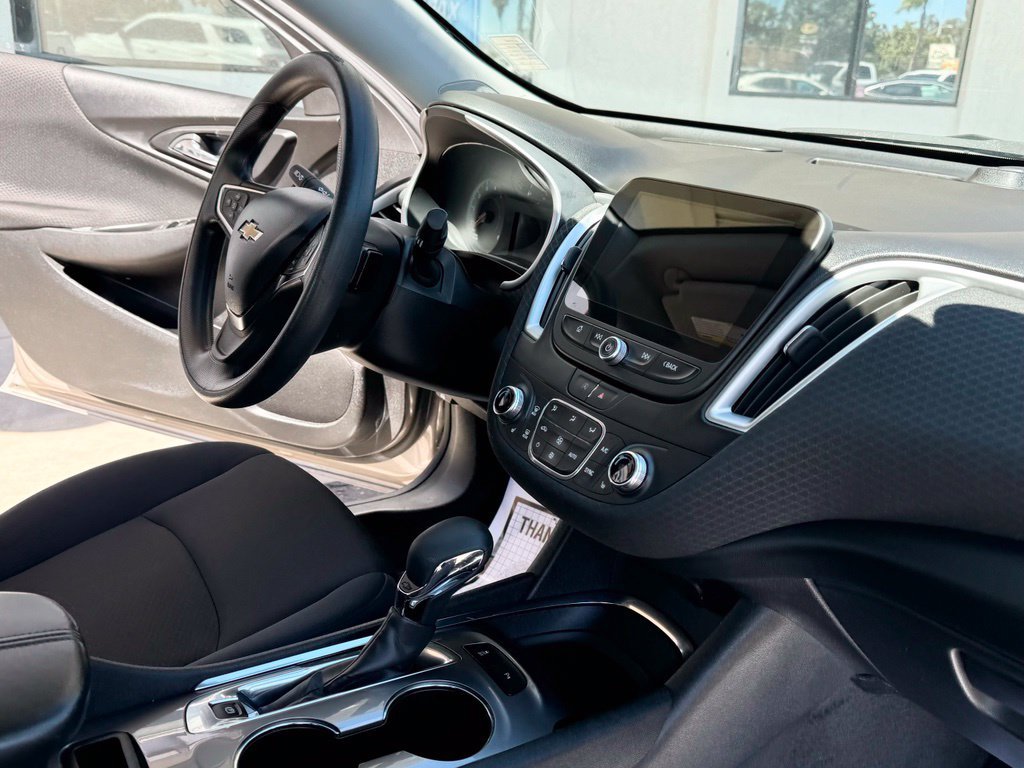 Used 2024 Chevrolet Malibu LT FWD image 25
