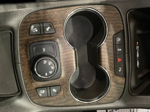 Used 2020 GMC Acadia Denali w/ Trailering Package AWD/4WD image 28