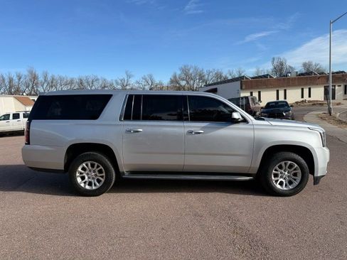 Used 2015 GMC Yukon XL SLT w/ Open Road Package image 8