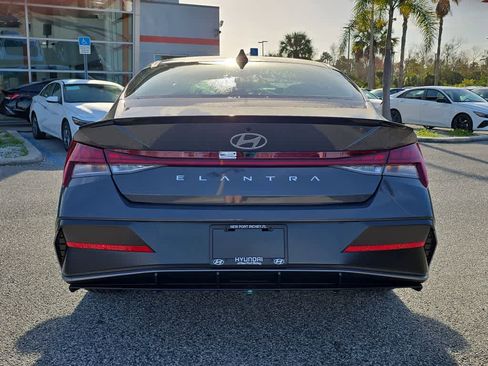 New 2026 Hyundai Elantra SEL Sport Premium image 6