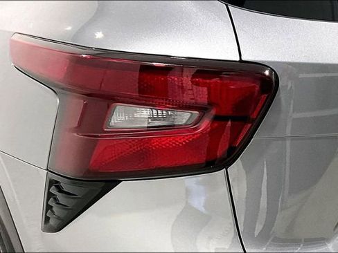 Used 2025 Chevrolet Trax RS w/ Sunroof Package image 41