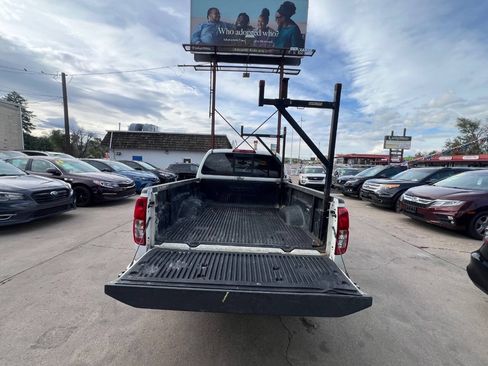 Used 2017 Nissan Frontier SV AWD/4WD image 6