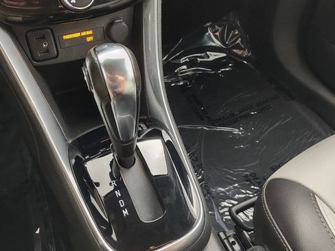 Used 2020 Chevrolet Trax Premier FWD image 22