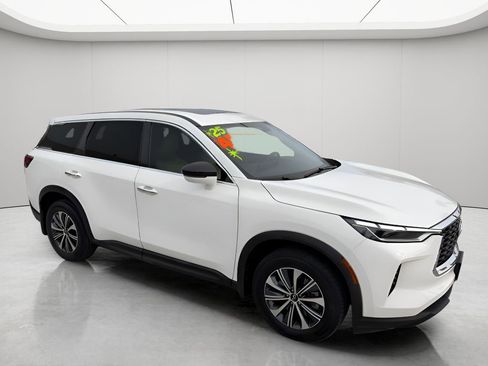 Used 2025 INFINITI QX60 Pure image 7