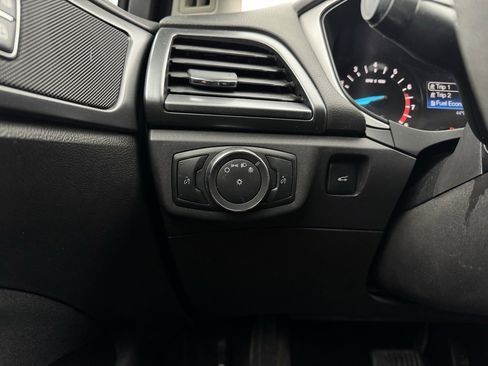 Used 2014 Ford Fusion SE image 24