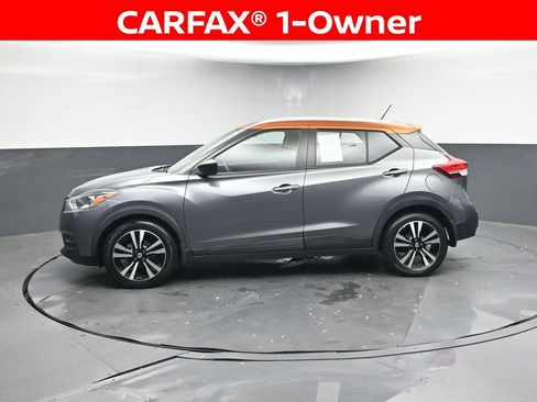 Used 2020 Nissan Kicks SV image 2