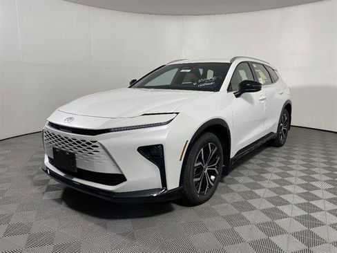 New 2026 Toyota Crown Signia AWD/4WD image 3