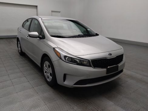 Used 2018 Kia Forte LX image 13