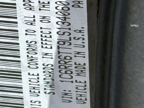 Used 2020 RAM 1500 Classic SLT w/ Luxury Group image 33