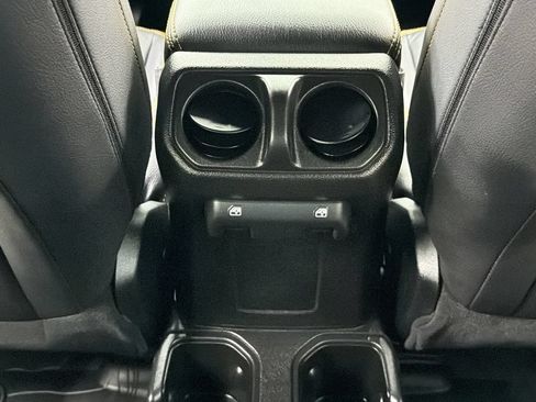 Used 2024 Jeep Wrangler Unlimited Sport AWD/4WD image 34