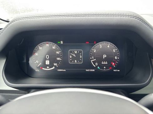 Used 2025 Land Rover Defender 110 S image 16