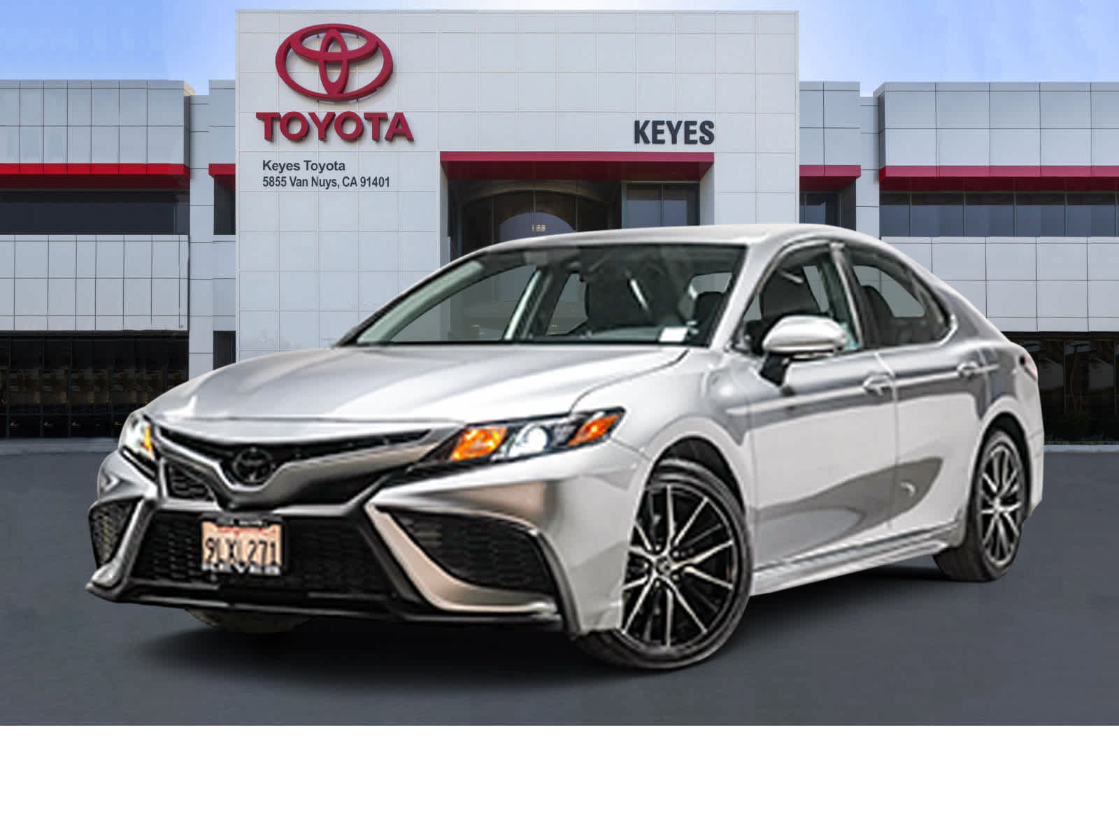 Certified 2024 Toyota Camry SE FWD image 1