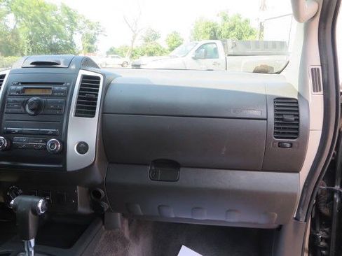 Used 2010 Nissan Frontier SE w/ SE Value Truck Pkg AWD/4WD image 21