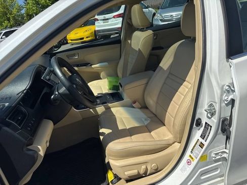Used 2017 Toyota Camry XLE w/ Advanced Technology Package FWD image 12