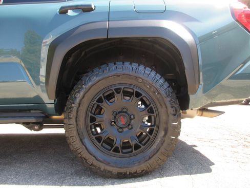 Used 2025 Toyota 4Runner TRD Off-Road Premium AWD/4WD image 22