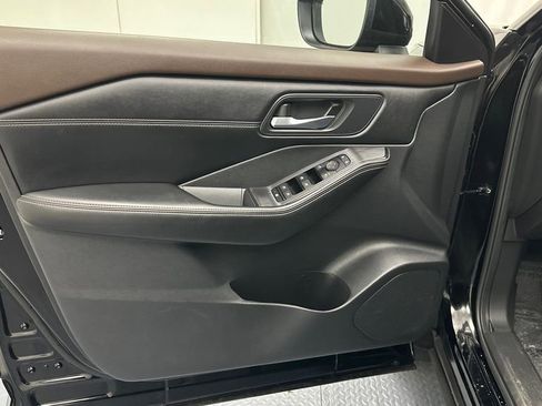 Certified 2023 Nissan Rogue SV w/ SV Premium B Package image 17