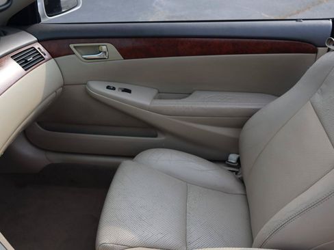 Used 2006 Toyota Solara SLE FWD image 36