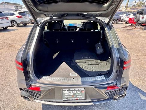 Used 2023 Genesis GV70 2.5T w/ Sport Prestige Package AWD/4WD image 17