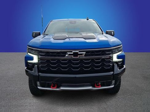 Used 2023 Chevrolet Silverado 1500 ZR2 AWD/4WD image 2
