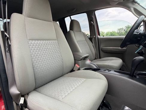 Used 2007 Jeep Liberty Sport AWD/4WD image 16