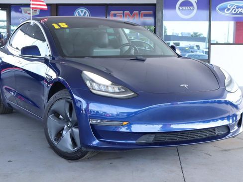 Used 2018 Tesla Model 3 Long Range RWD image 2