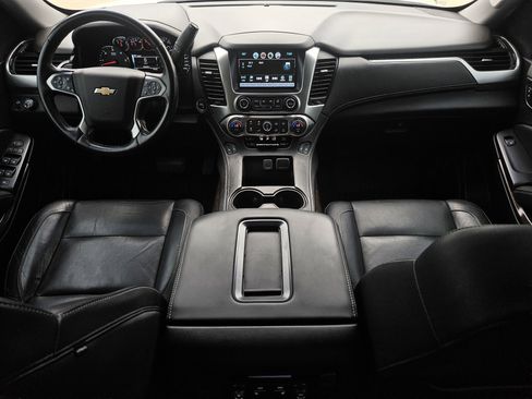 Used 2019 Chevrolet Tahoe LT w/ LT Signature Package RWD image 19