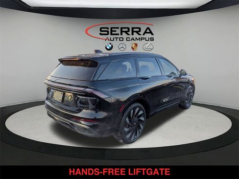 Used 2025 Lincoln Nautilus Reserve image 13