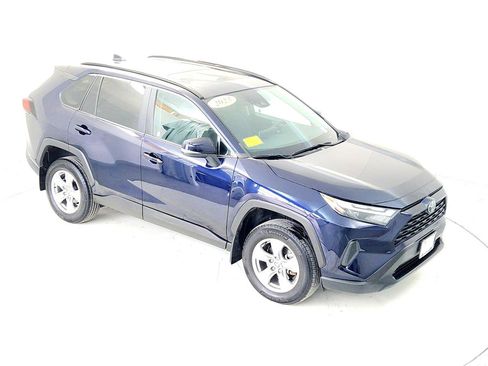Used 2023 Toyota RAV4 XLE image 19
