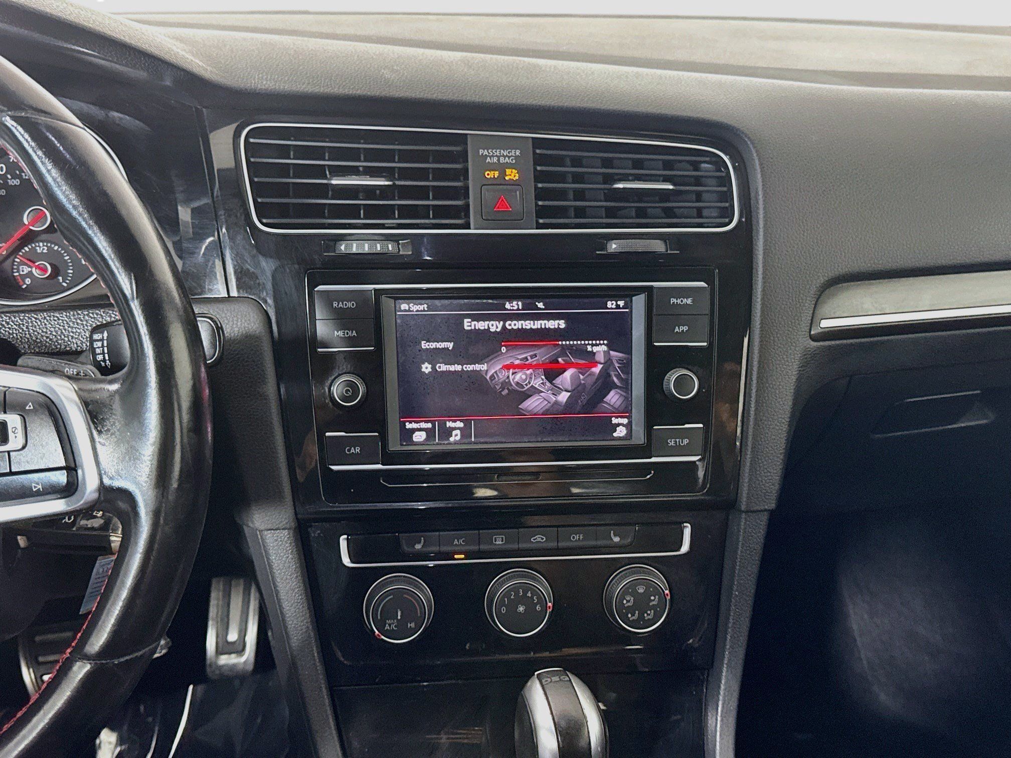 Used 2019 Volkswagen GTI SE FWD image 18