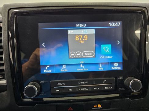 Used 2022 Nissan Frontier SV AWD/4WD image 19