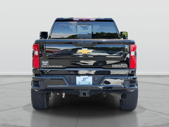 Used 2024 Chevrolet Silverado 2500 High Country AWD/4WD image 6
