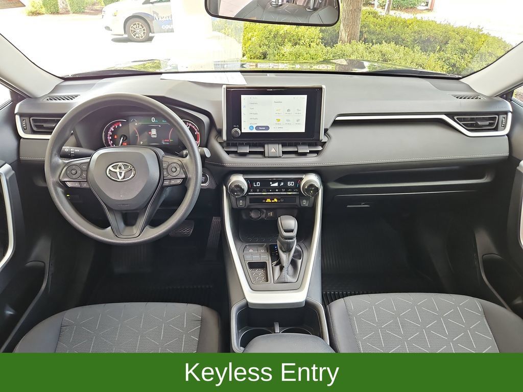 Used 2023 Toyota RAV4 XLE FWD image 9