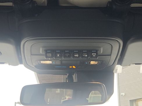 Used 2024 Ford Bronco Wildtrak image 20