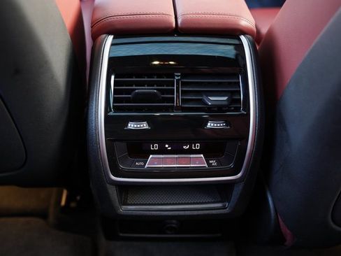 Used 2021 BMW X6 xDrive40i w/ M Sport Package image 40