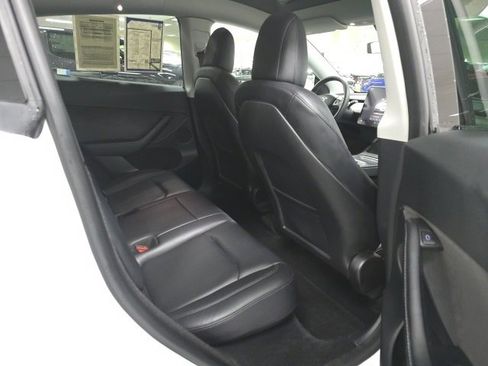 Used 2023 Tesla Model Y Long Range image 9