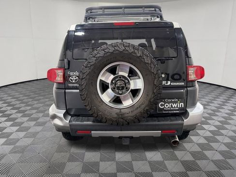 Used 2010 Toyota FJ Cruiser 4WD image 5