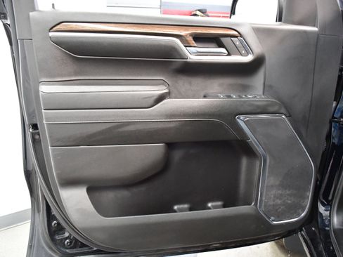 Used 2024 Chevrolet Silverado 1500 LT AWD/4WD image 17