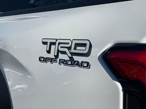 Used 2024 Toyota Tacoma TRD Off-Road image 31