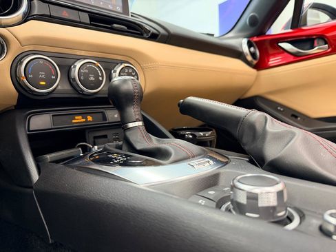 Used 2017 MAZDA MX-5 Miata Grand Touring RWD image 35