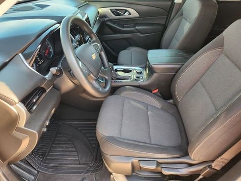 Used 2021 Chevrolet Traverse LS FWD image 13