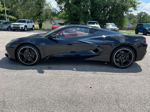 Used 2024 Chevrolet Corvette Stingray Premium Cpe w/ 3LT RWD image 9
