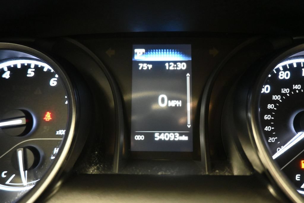 Used 2023 Toyota Camry SE FWD image 15
