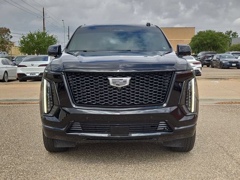 Certified 2026 Cadillac Escalade Platinum Sport w/ LPO, ONYX Package AWD/4WD image 10