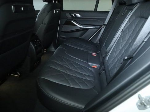 Certified 2025 BMW X5 xDrive40i w/ M Sport Package AWD/4WD image 15