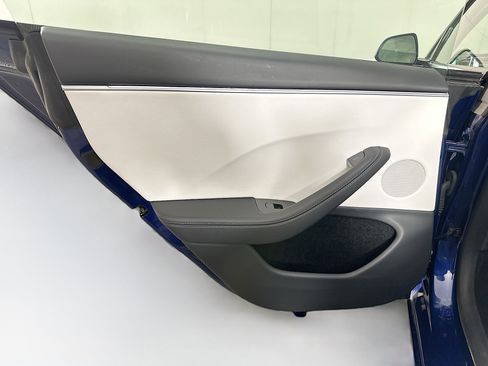 Used 2025 Tesla Model 3 Long Range RWD image 25