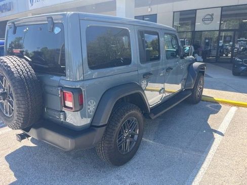 Used 2025 Jeep Wrangler Sport S image 4