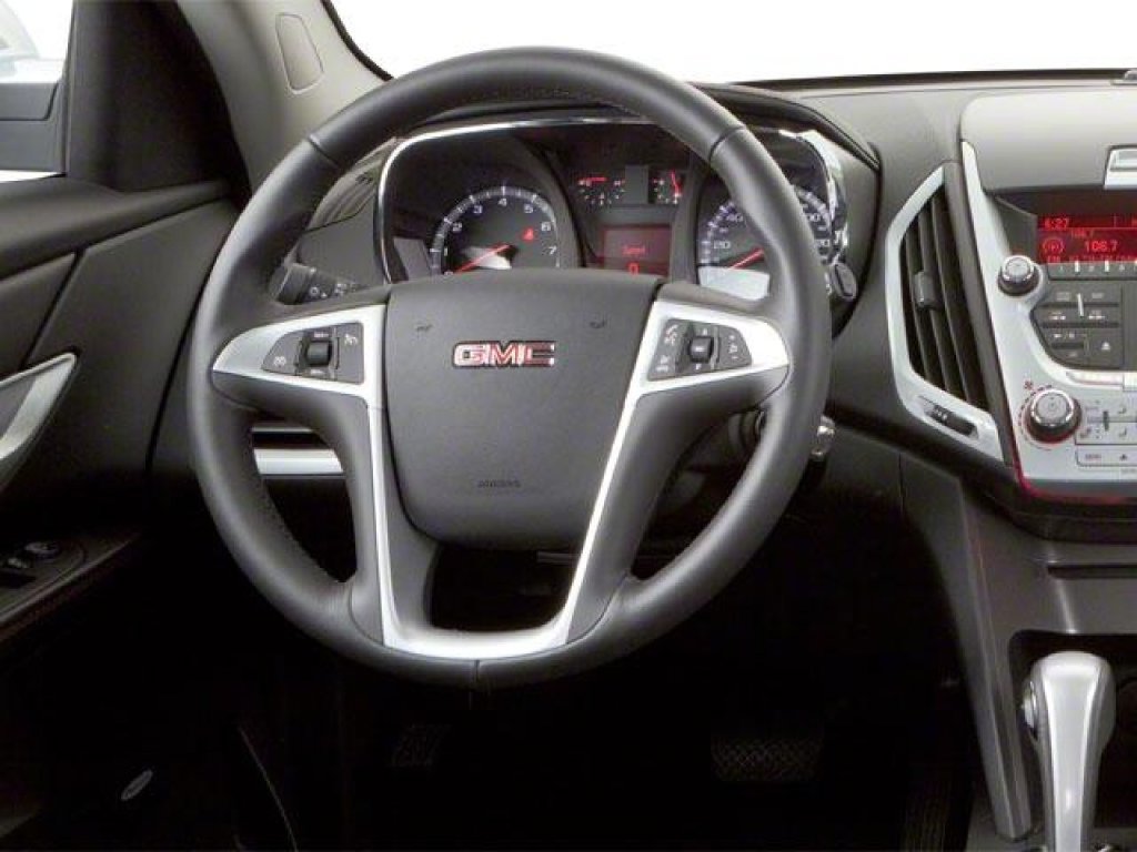 Used 2010 GMC Terrain SLE FWD image 4